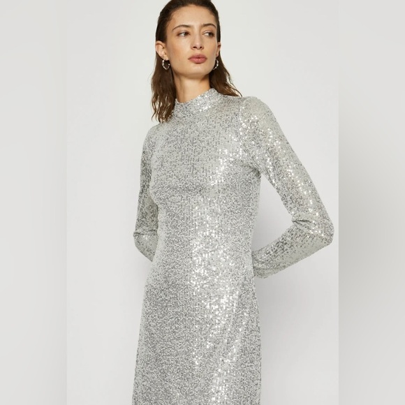 Abercrombie & Fitch Silver Sequin Long Sleeve Dress • MP • NWT - Picture 1 of 13